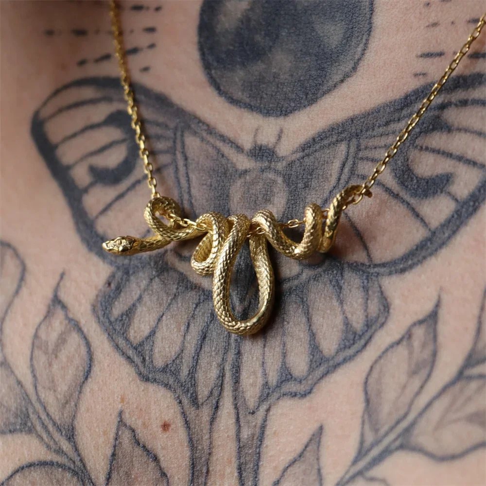Punk Python Wrap Pendant Necklace Women Creative Gothic Hip Hop Snake Personalized Necklace Jewelry Accessories